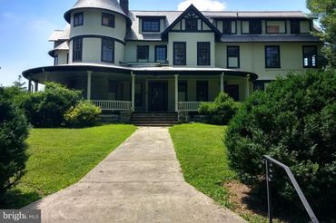 10206 Montgomery Avenue Unit: 15