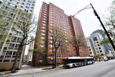 2909 N Sheridan Road Unit: 707