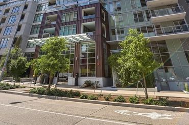 583 Battery Street Unit: 707N