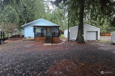 360 E Lakeshore Drive