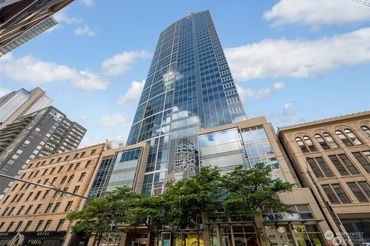 1521 2nd Avenue Unit: 1602