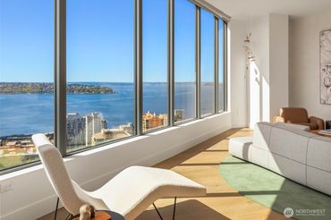 2510 6th Avenue Unit: 3903