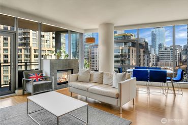 820 Blanchard Unit: 1105