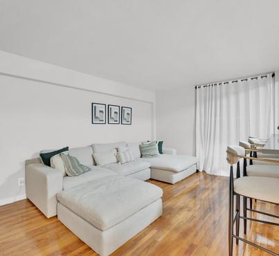 300 N. Broadway Unit: 3D