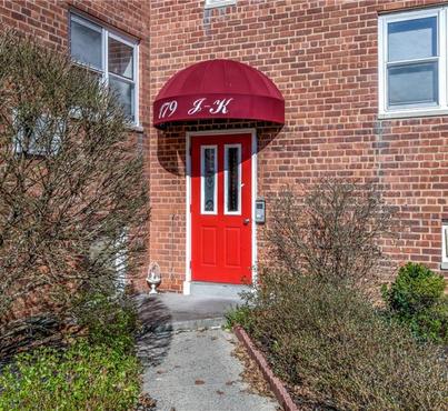 179 Drake Avenue Unit: 1J