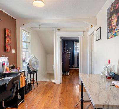 545 Vincent Avenue Unit: 2nd Floor