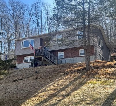 4 Wonderland Drive