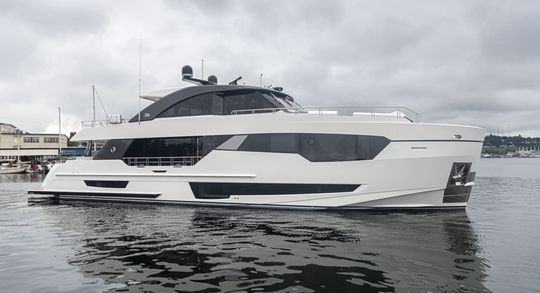 28 Revolution 2021 Ocean Alexander 28R08