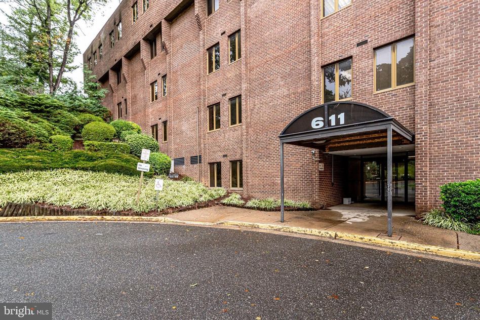 611 S Carlin Springs Road Unit: 301 Arlington, VA 22204 - MLS # ...