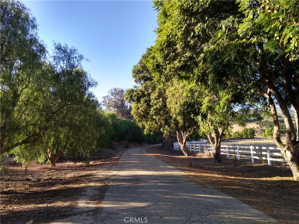6947 Solano Verde Drive Somis, CA 93066 - MLS #SR24004377 - Luxury Estates  International
