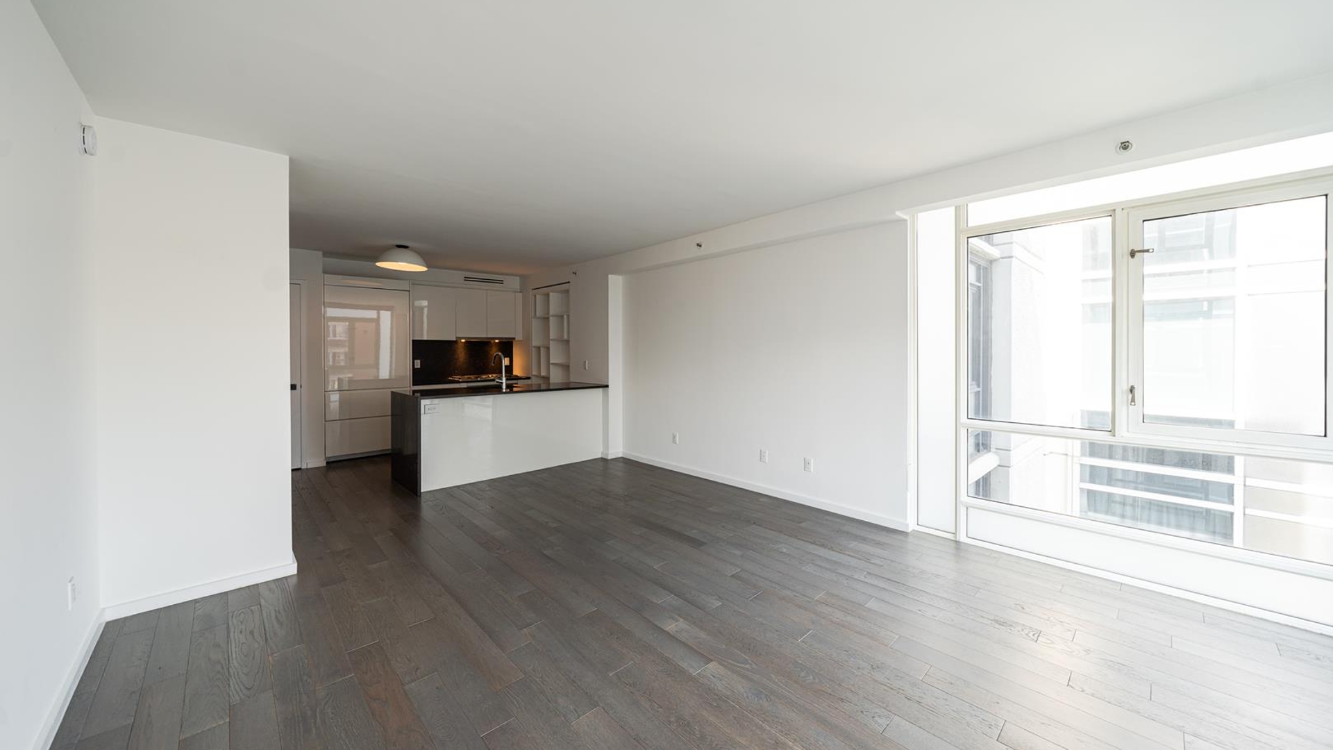 photo of 385 First Avenue  ·  16-B