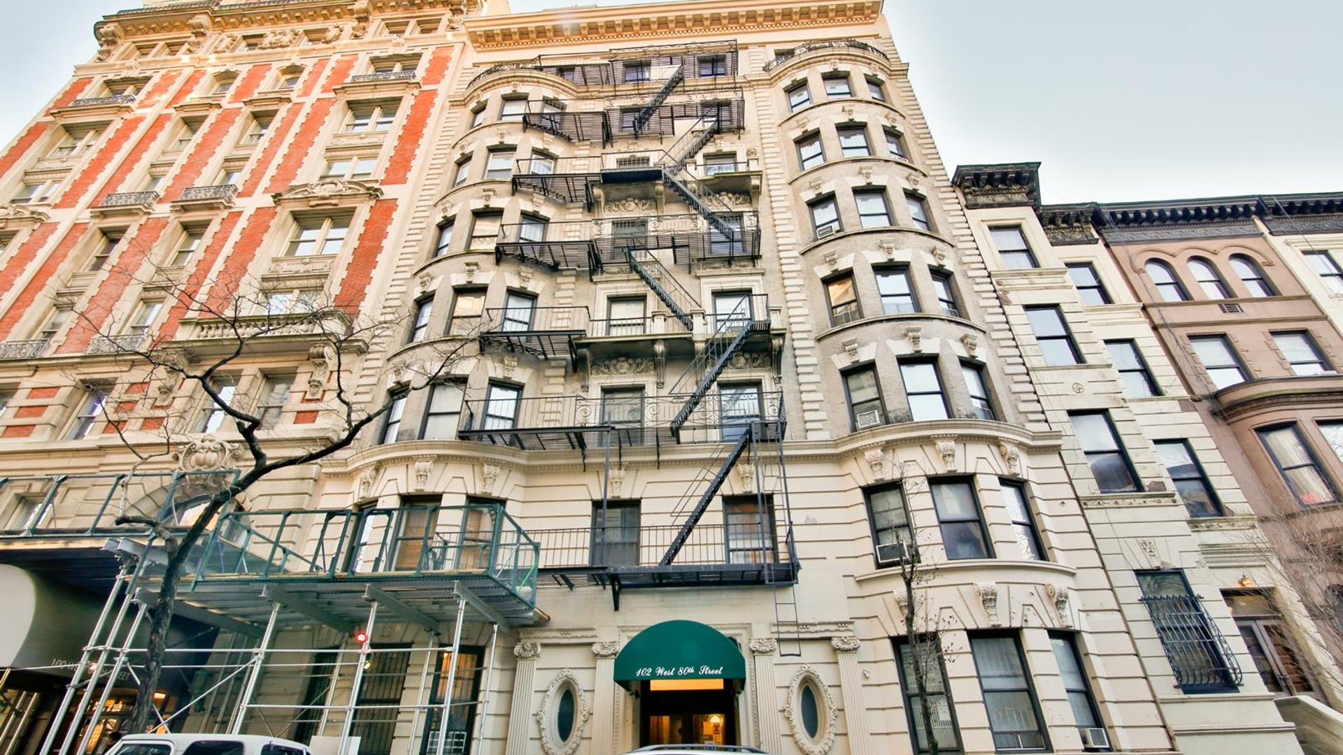 photo of 102 West 80th Street  ·  62