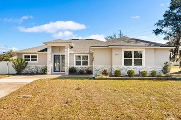 840 Oaks Shores ROAD