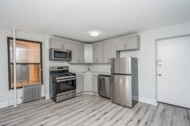 269 Varick St Unit: 4H