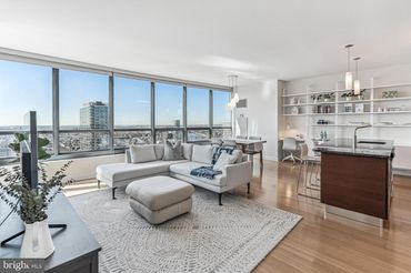 2101 Market Street Unit: 2804