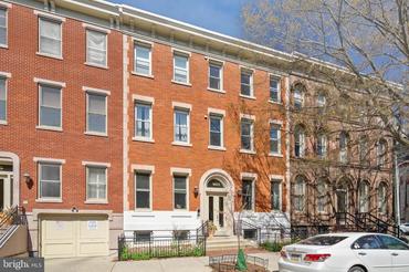 1903 Green Street Unit: 10