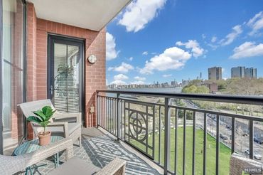 1025 Maxwell Lane Unit: 808