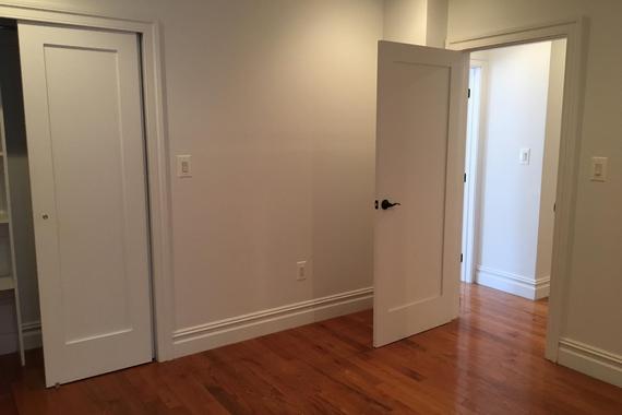 photo of 2085 Lexington Avenue  ·  1-A