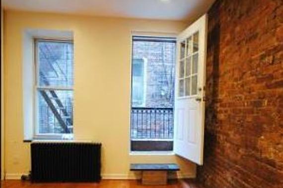 photo of 142 Sullivan Street  ·  3