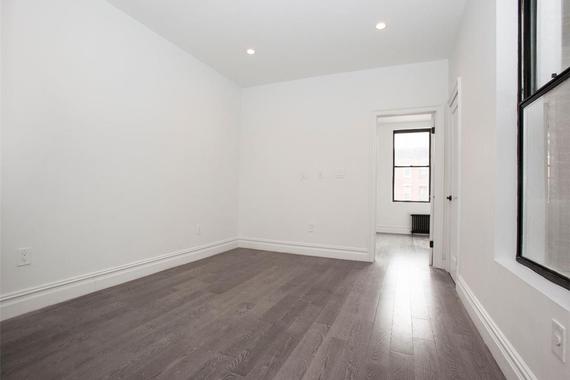 photo of 824 Ninth Avenue  ·  5-FN