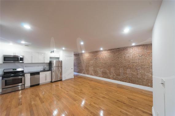 photo of 736 Riverside Drive  ·  1G