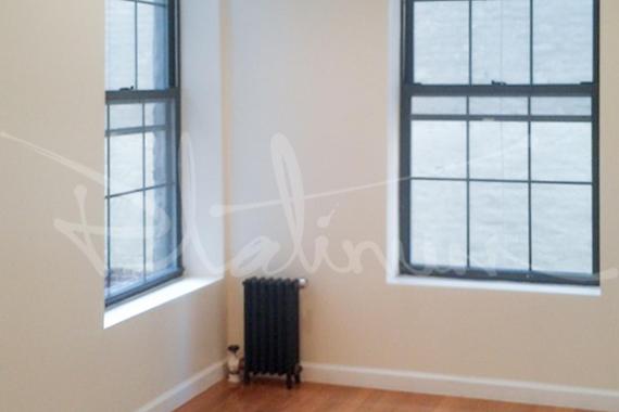 photo of 226 East 7th Street  ·  4-B