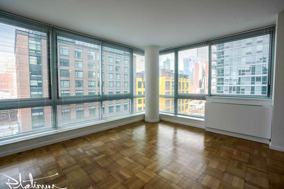 photo of 505 West 37th Street  ·  216