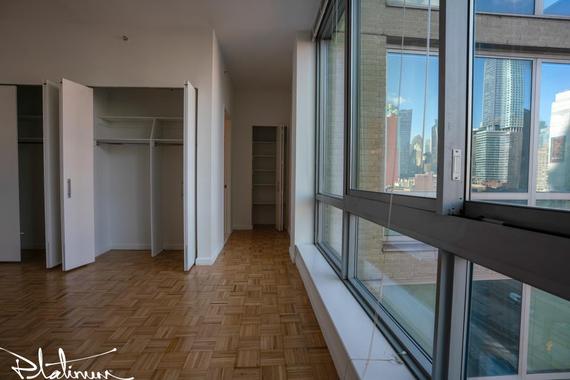 photo of 455 West 37th Street  ·  305