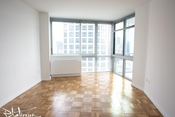 photo of 455 West 37th Street  ·  712