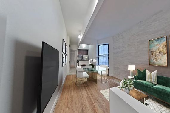 photo of 15 West 64th Street  ·  1-D