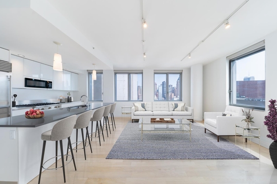photo of 554 West 54th Street  ·  30-A