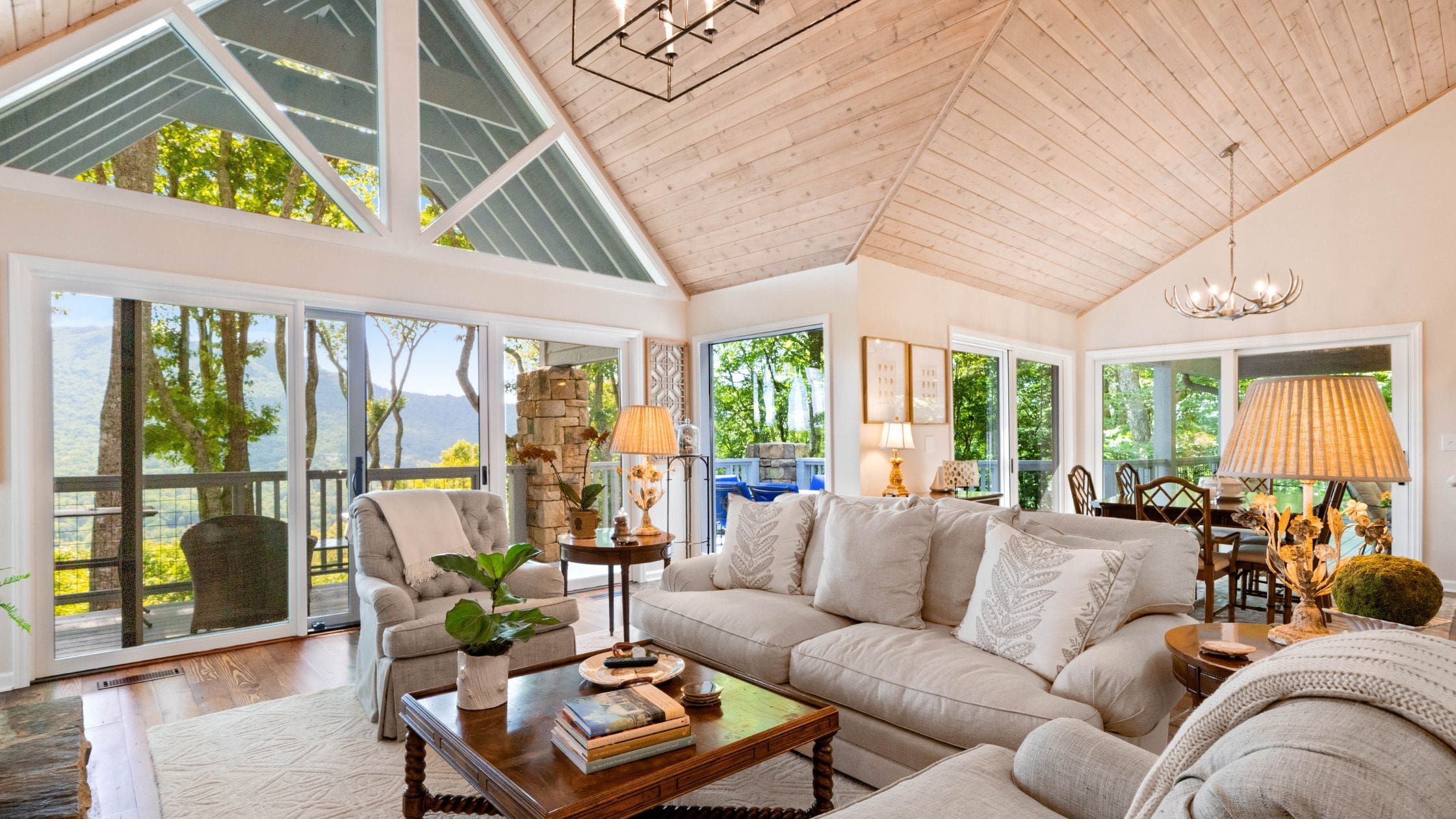 10 Budget-Friendly Home Staging Tips to Sell Your House Fast