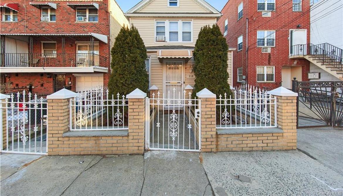 Just Listed: 850 E 228th Street, Bronx