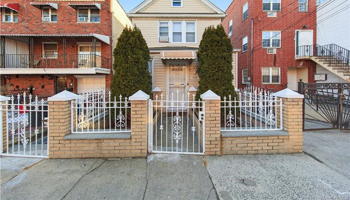 Just Sold: 850 E 228th Street, Bronx