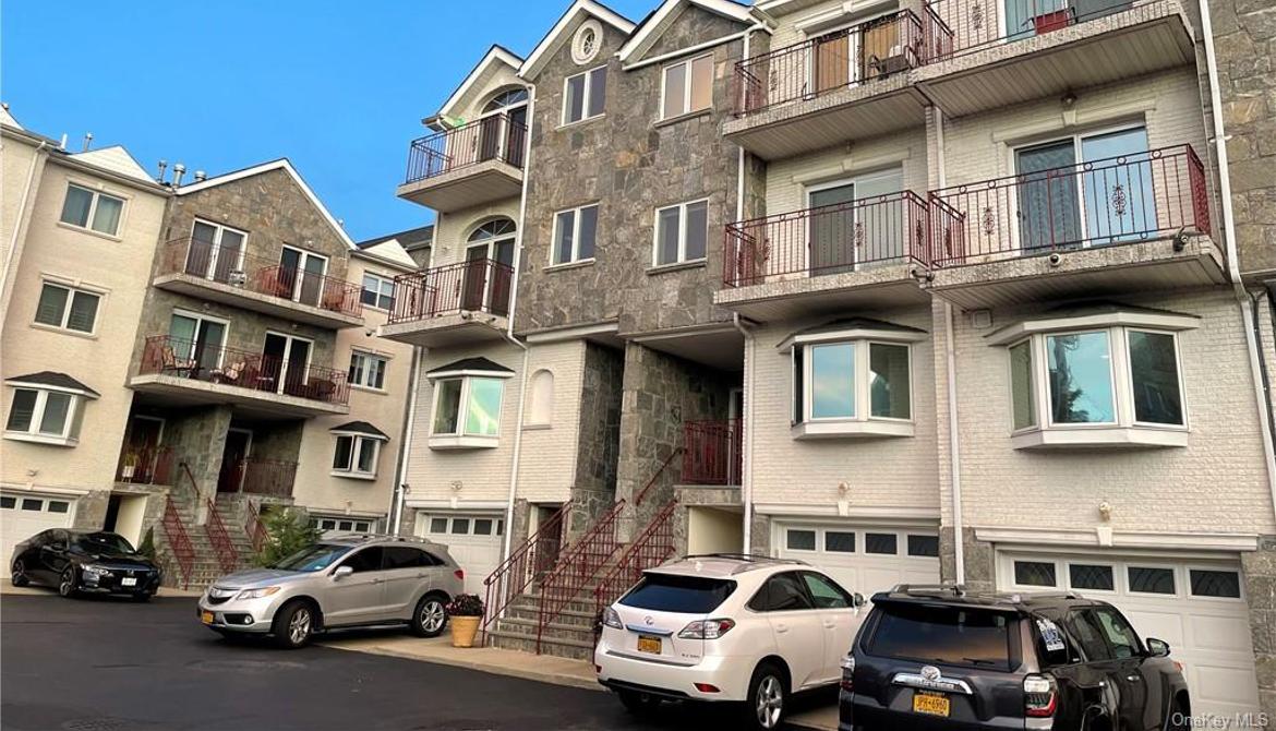 Just Listed: 4 Marisa Court Unit: 4A, Bronx