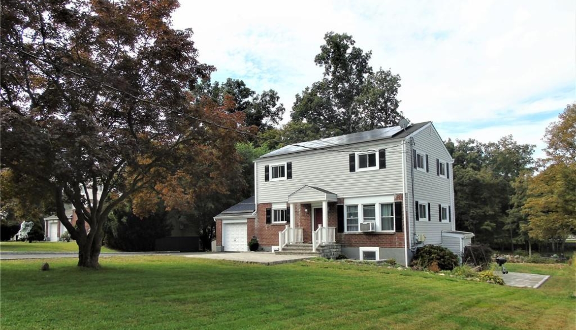 Just Listed: 17 Westbrook Drive, Cortlandt