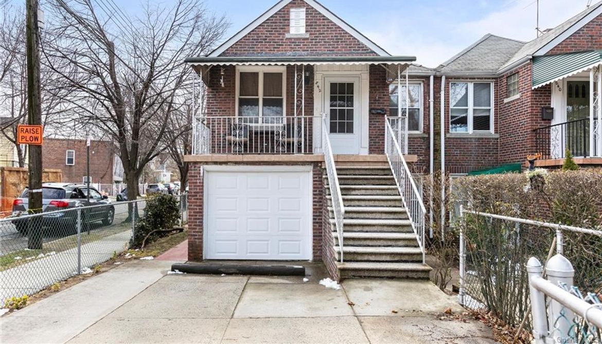 Just Listed: 842 Neill Avenue, Bronx