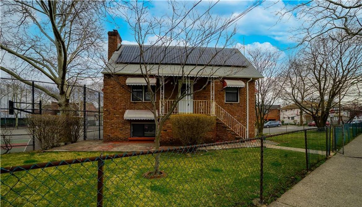 Just Listed: 2775 Cross Bronx Expressway, Bronx