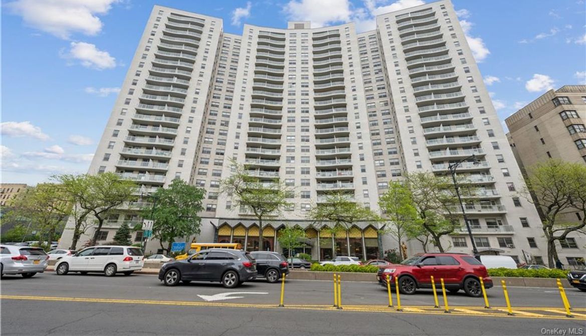 Just Listed: 1020 Grand Concourse Unit: 8E, Bronx