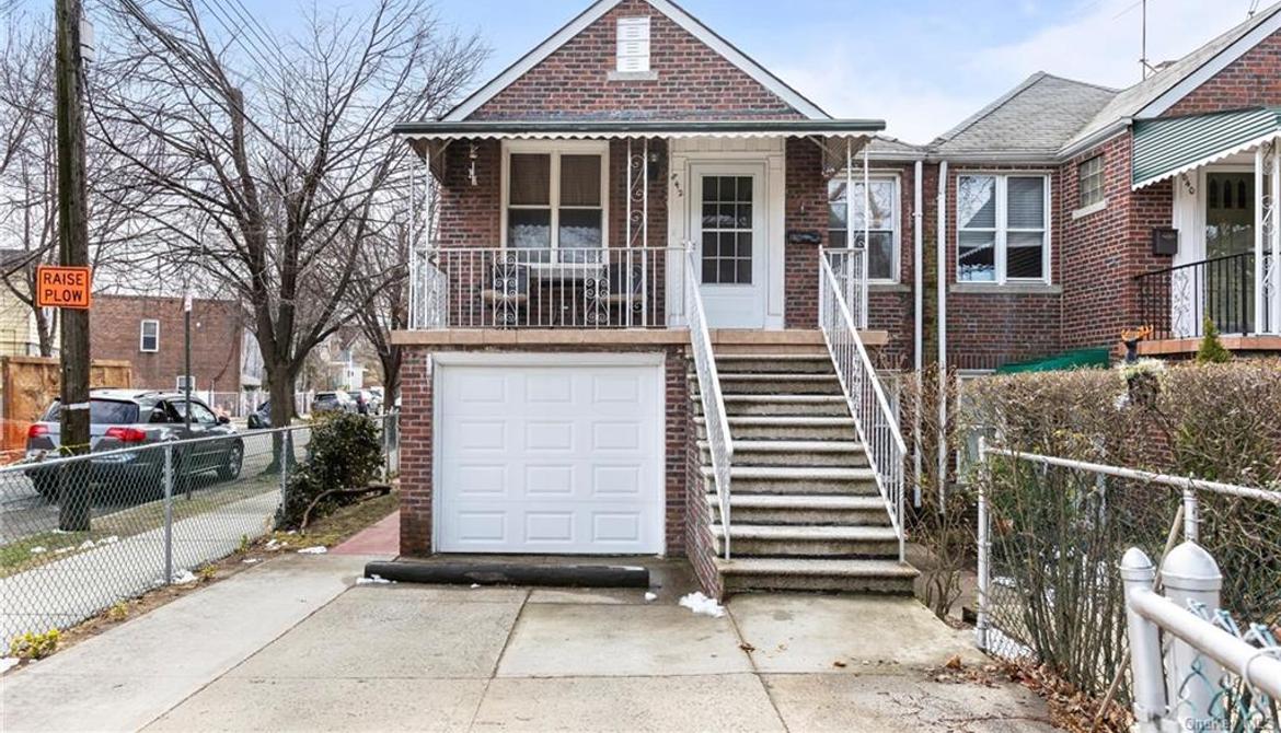 Just Sold: 842 Neill Avenue, Bronx