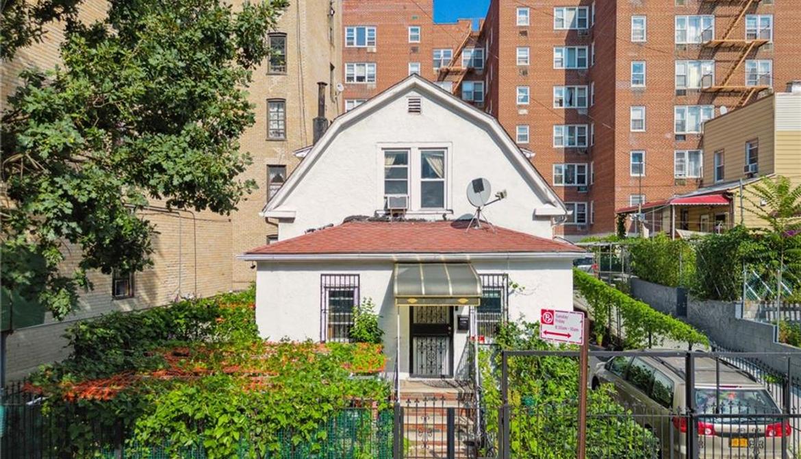 Just Listed: 3262 Rochambeau Avenue, Bronx