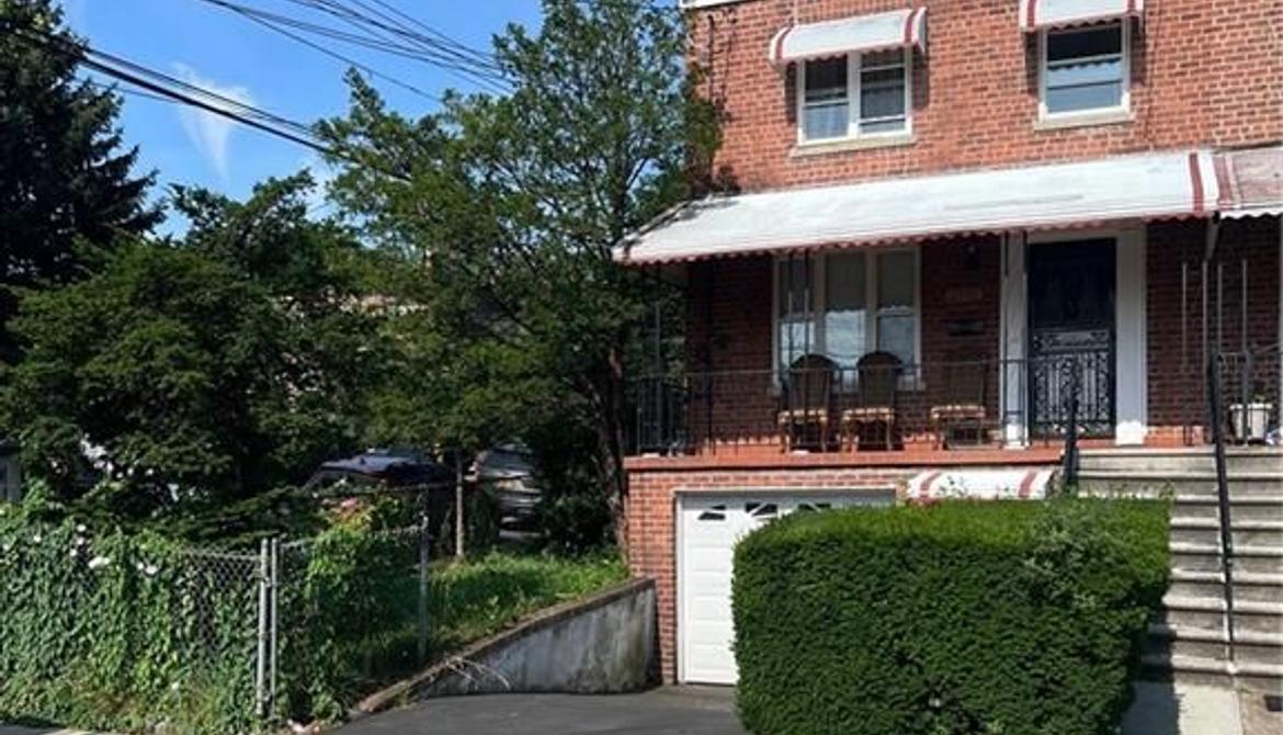 Just Sold: 2501 Young Avenue, Bronx