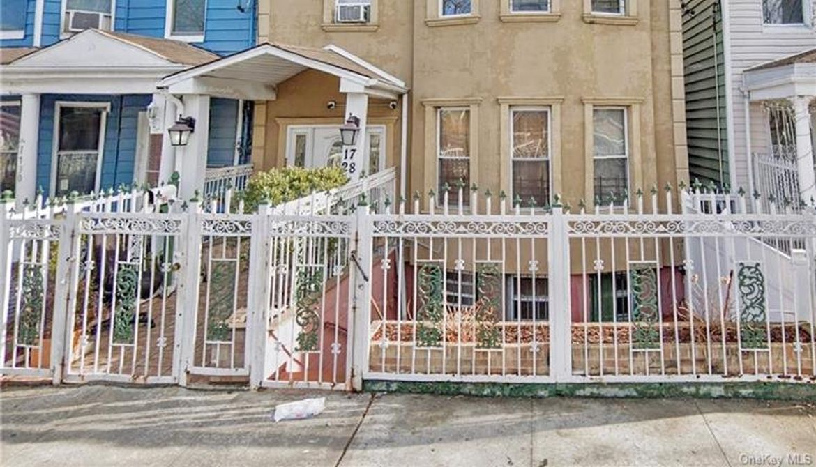 Just Listed: 1728 Taylor Avenue, Bronx