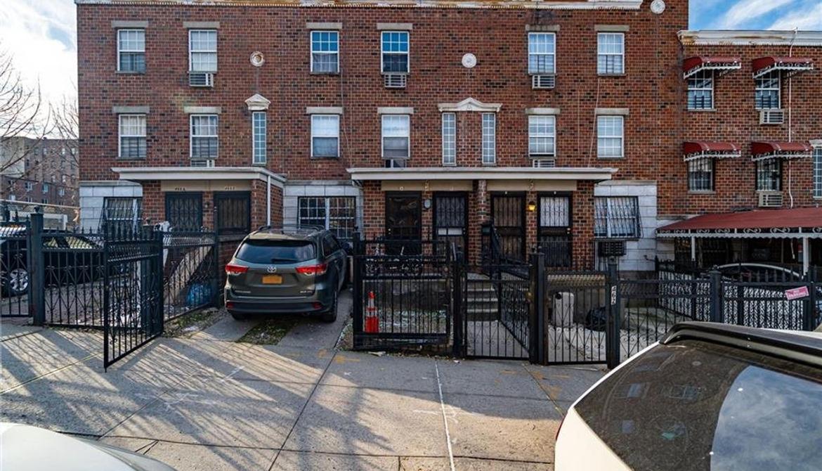 Just Listed: 464 E 179th Street, Bronx