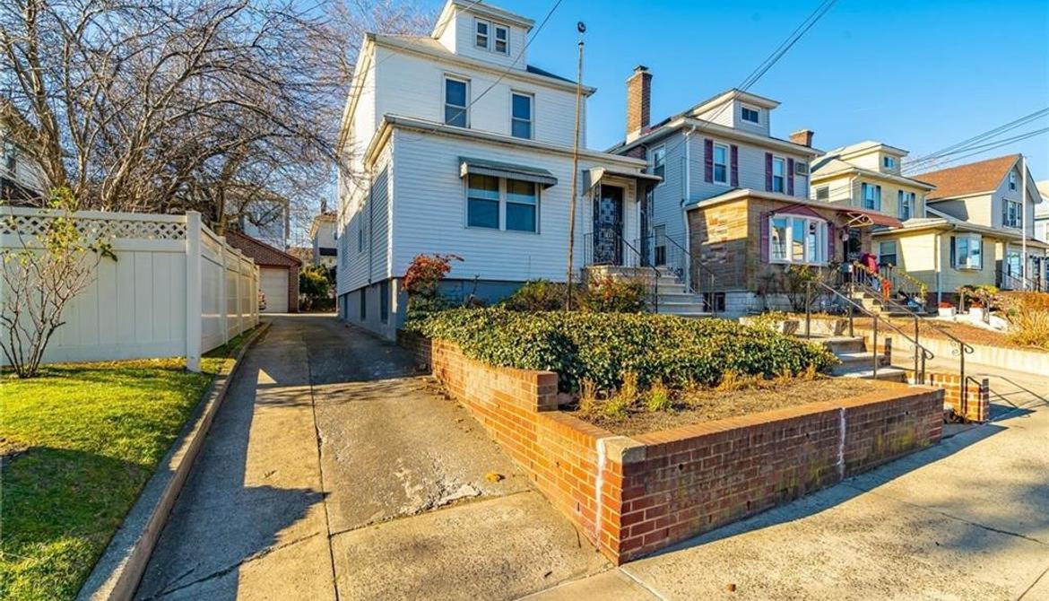 Just Listed: 1819 Willow Lane, Bronx