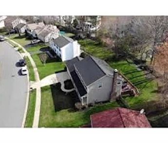 Rushbrook drive Overhead Circle drone Shot