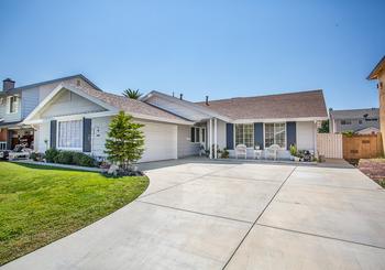 19608 Fairweather St, Santa Clarita, CA 91351