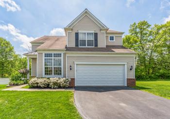 318 W Armstrong Dr, Fountainville, PA 18923