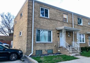 2346 W Jarvis Ave, Chicago, IL 60645