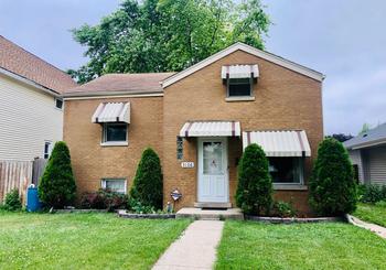 Stunning Single Family Home in Great Franklin Park!